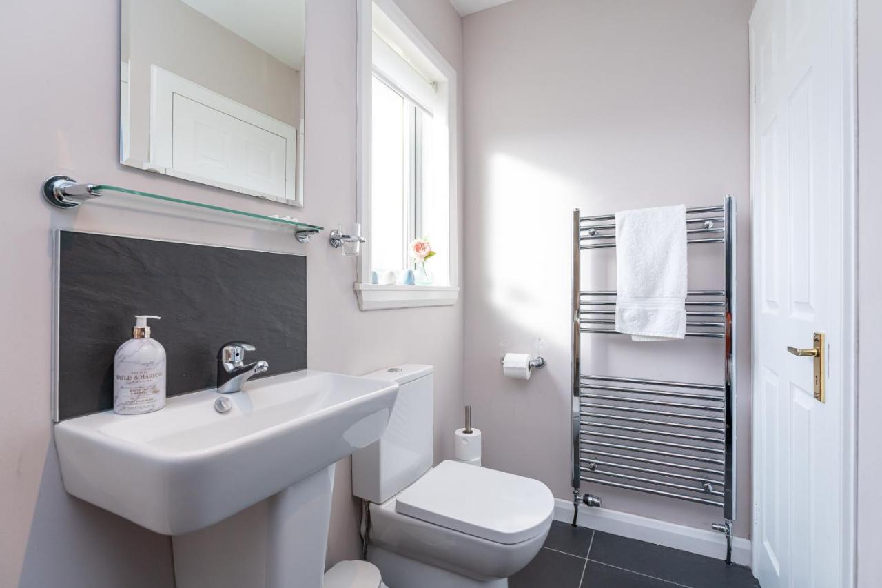 New Four Bedroom House - All Rooms Ensuite Stirling Exterior foto